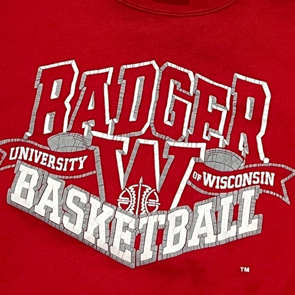 Vintage University of Wisconsin Badgers NCAA Collegiate 1990s Sweatshirt - Picture 4 of 5